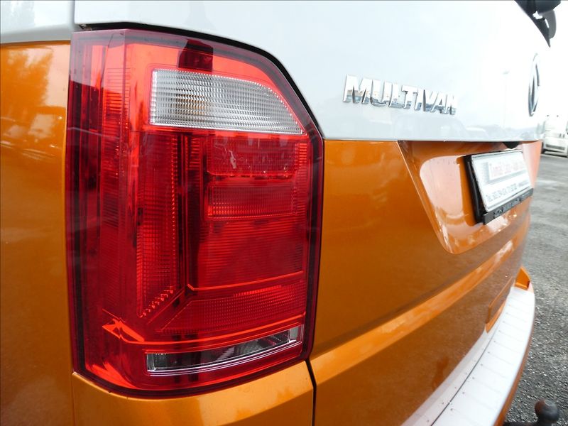 Volkswagen Multivan 2,0 TDi 110kW DSG,BULLI,1.maj. - fotka 11 z 50