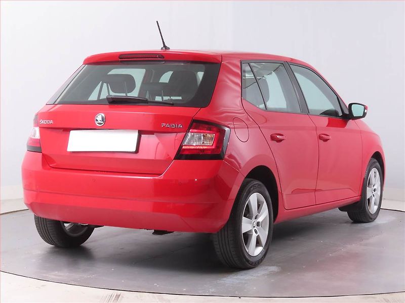 Škoda Fabia (2015) 1.2 TSI, Serv.kniha - fotka 5 z 14