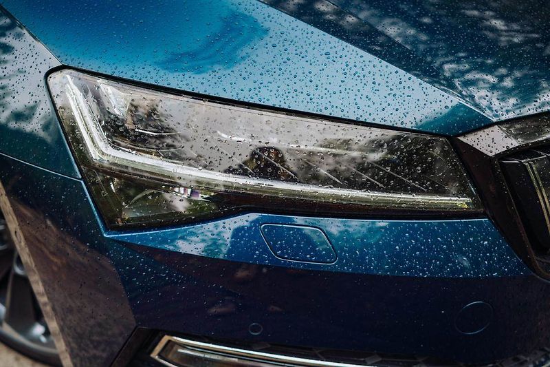 Škoda Superb (2020) iV 1.4 TSI PHEV, ČR, AUTOMAT - fotka 7 z 32