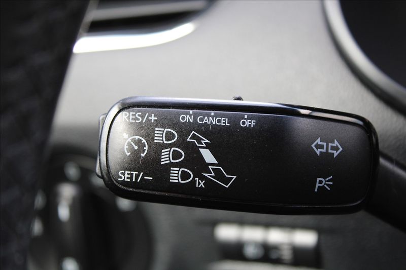 Škoda Octavia 1,6 TDI  TAŽNÉ,JOY - fotka 19 z 27