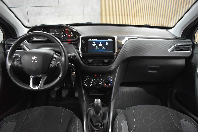 Peugeot 2008 1.2 PureTech*PO SERVISE*ČR* - fotka 7 z 32