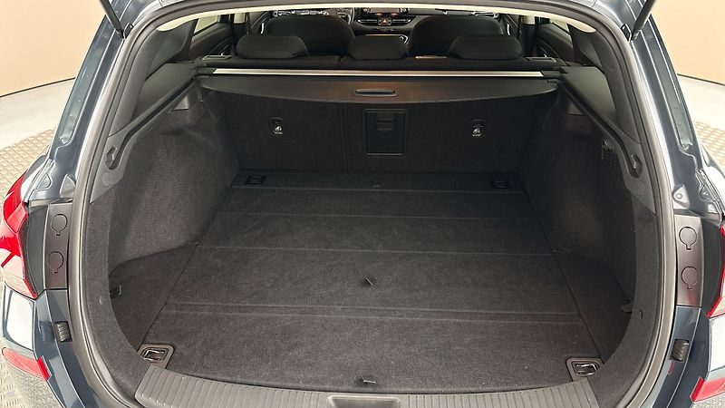 Hyundai i30 1.5 T-GDI Smart Kombi - fotka 17 z 25
