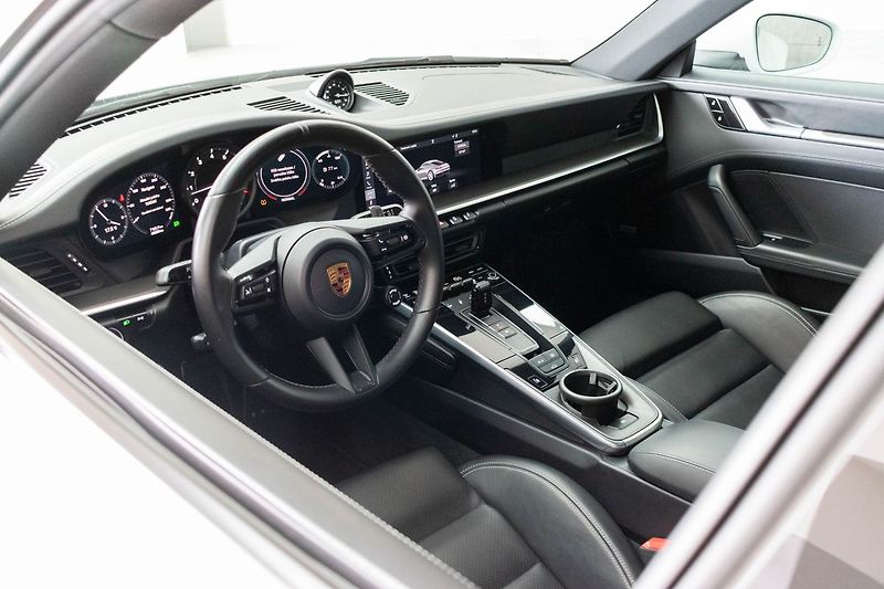 Porsche 911 CARRERA S - fotka 9 z 34