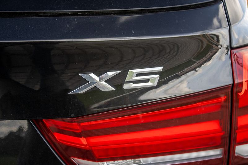 BMW X5 - fotka 11 z 51