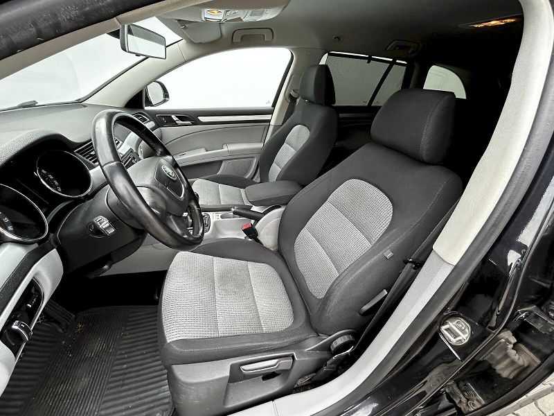 Škoda Superb (2019) Combi 2.0 TDI CR DPF 125kW MP6 - fotka 19 z 28