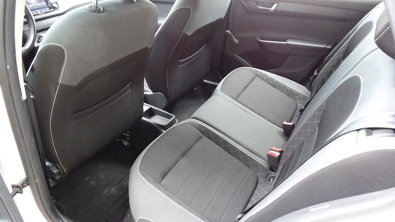 Škoda Fabia K.1.0TSi Amb.Taž.zař. - fotka 6 z 17