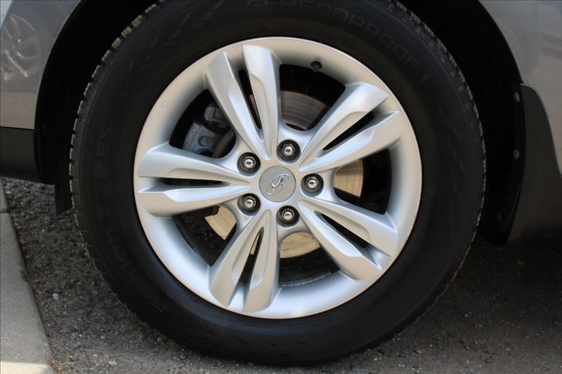 Hyundai ix35 1,7 CRDi  NOVÉ V ČR,VÝHŘEVY - fotka 25 z 26