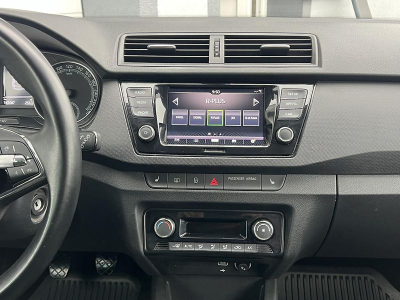 Škoda Fabia (2023) 1.0TSI 70kW  STYLE ČR NOVÉ - fotka 13 z 21