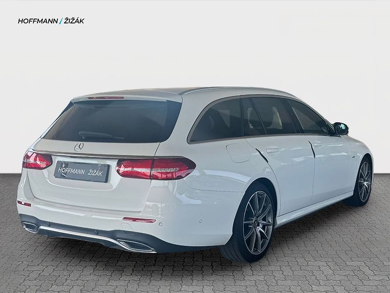 Mercedes-Benz Třídy E 300d - fotka 5 z 21