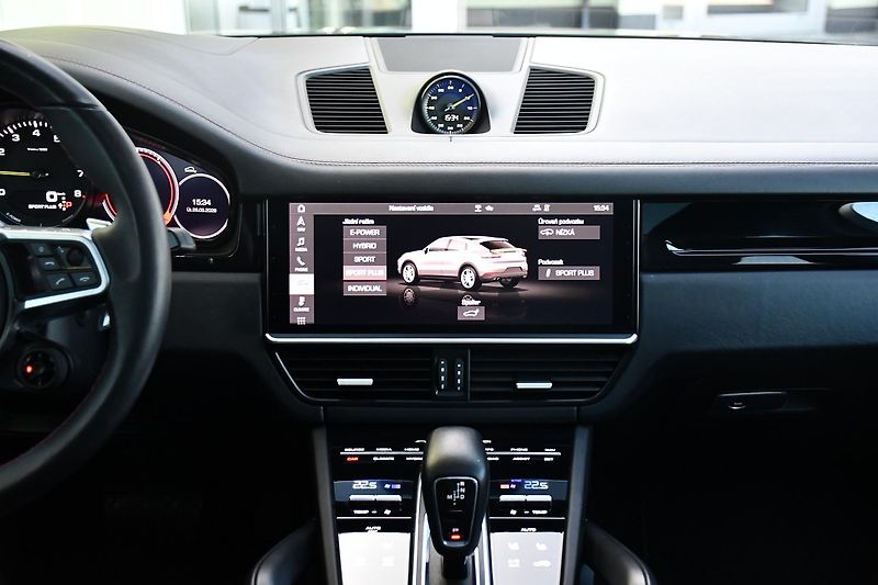Porsche Cayenne 3.0E-REZERVACE - fotka 7 z 50