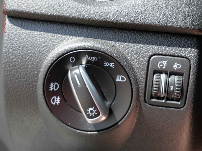 Volkswagen Tiguan (2014) 2.0TDi 4x4, DSG, TZ, AC - fotka 13 z 20