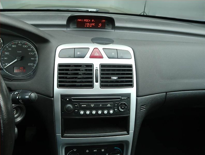 Peugeot 307 (2005) 1.4 16V, po STK, Tažné, Klima - fotka 12 z 14