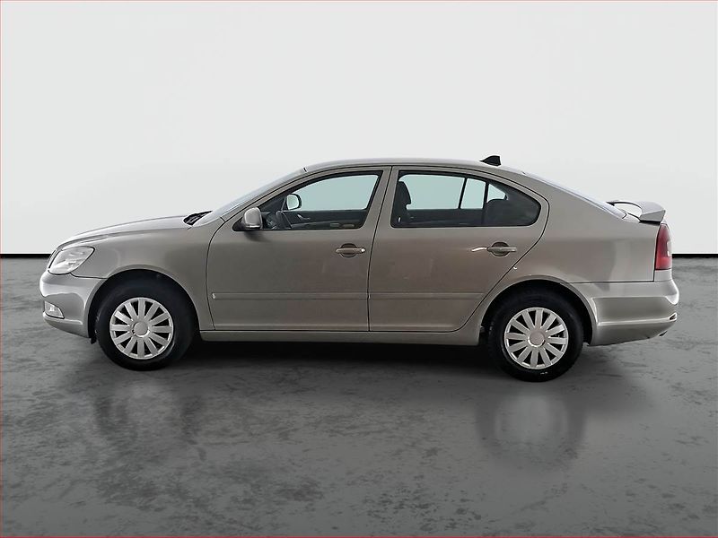 Škoda Octavia (2009) Ambiente 1.9 TDI, nová STK - fotka 3 z 16