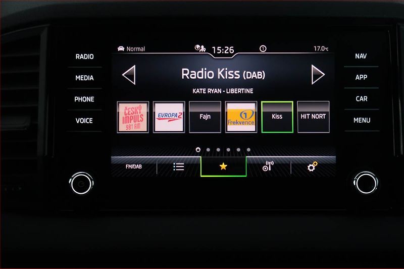 Škoda Karoq (2021) Sportline 1.5 TSI - fotka 16 z 23