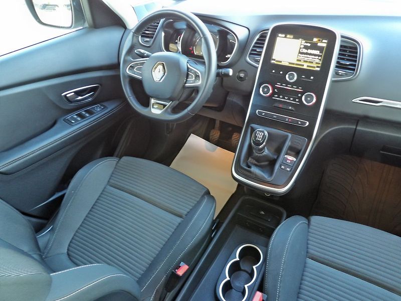 Renault Grand Scénic 1.7dCi Navi 7 míst Tažné - fotka 20 z 31