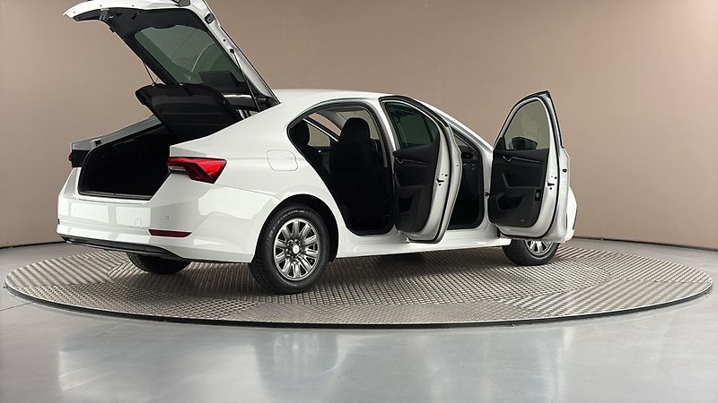 Škoda Octavia 2.0 TDI Ambition - fotka 6 z 24