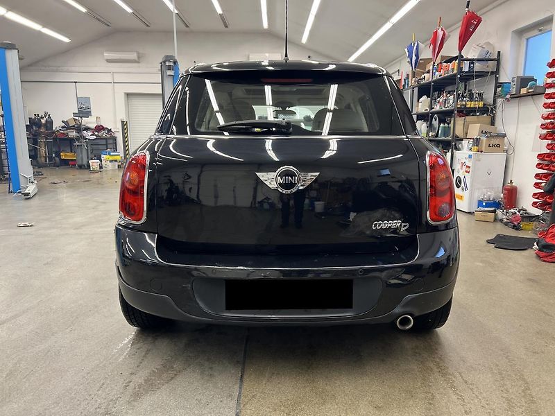 Mini Cooper Countryman 2.0D 82kW - fotka 5 z 16