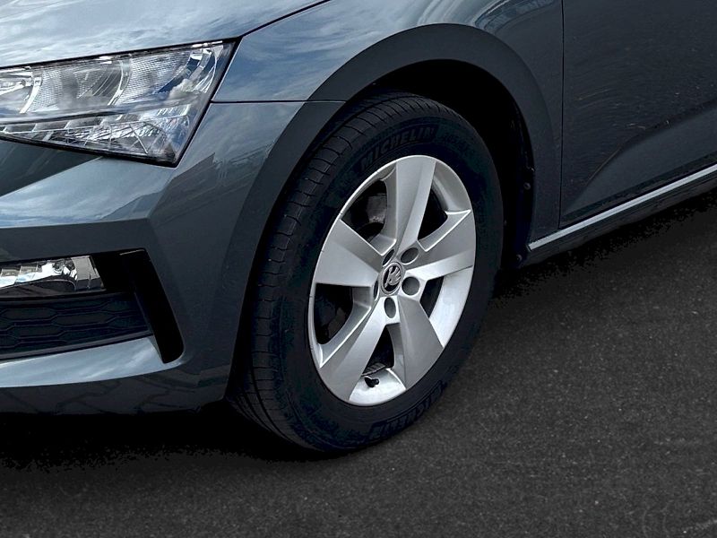 Škoda Scala (2021) DRIVE 1.0TSI 85KW 6MP - fotka 10 z 32