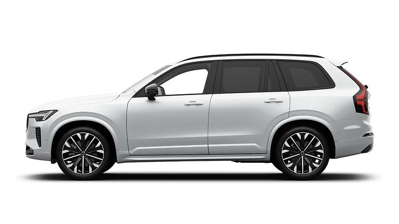 Volvo XC90 (2026) PLUS B5, Head up, Panorama, VZ - fotka 2 z 7