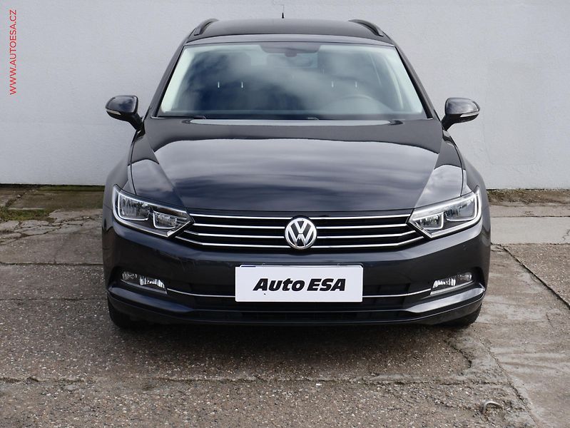 Volkswagen Passat (2017) 1.4 TSi, Comfortline, navi - fotka 2 z 19