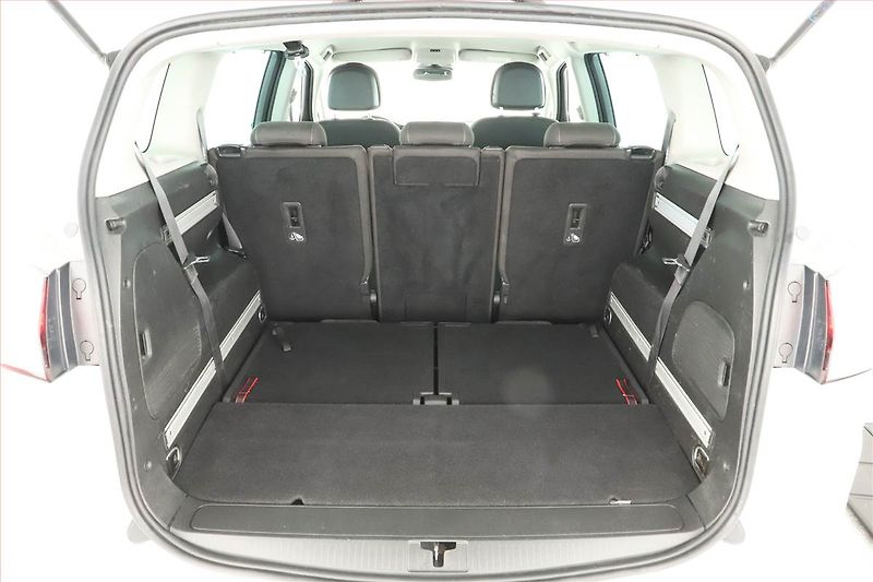 Opel Zafira (2016) 2.0 CDTI, Automat, 7 míst - fotka 19 z 21