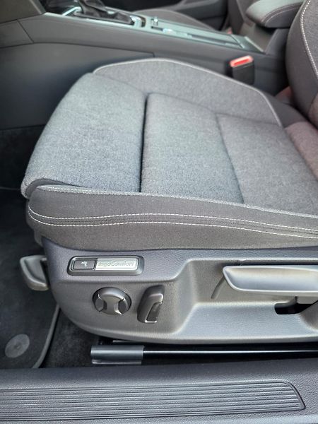 Volkswagen Passat 2.0TDI DSG Virtual 1.Maj DPH - fotka 7 z 19