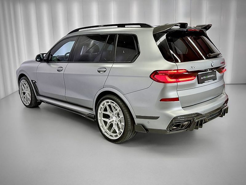BMW X7 M60i xDrive LARTE DESIGN, B&W - fotka 4 z 40