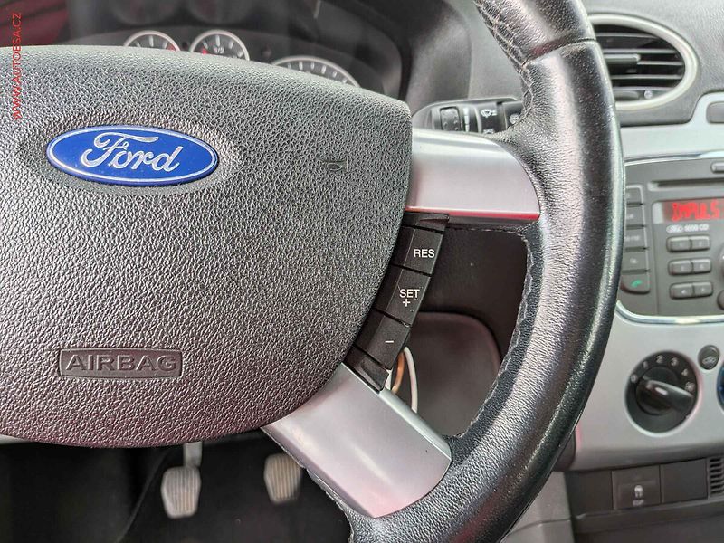 Ford Focus (2007) 1.6i, AC, temp - fotka 13 z 13