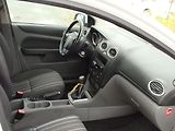 Ford Focus 1.6i, 74 kW, klimatizace - náhled 13