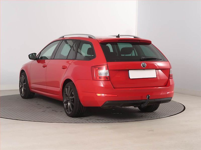 Škoda Octavia (2015) 2.0 TDI, Automat, Navi - fotka 4 z 20