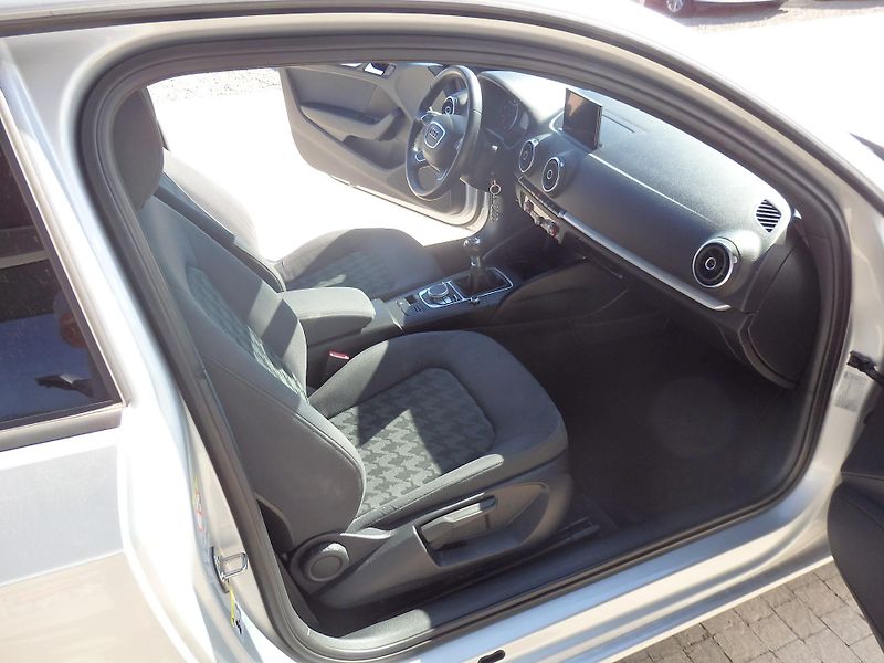 Audi A3 1.2 TFSI 6x AIRBAG, NAVIGACE - fotka 10 z 18