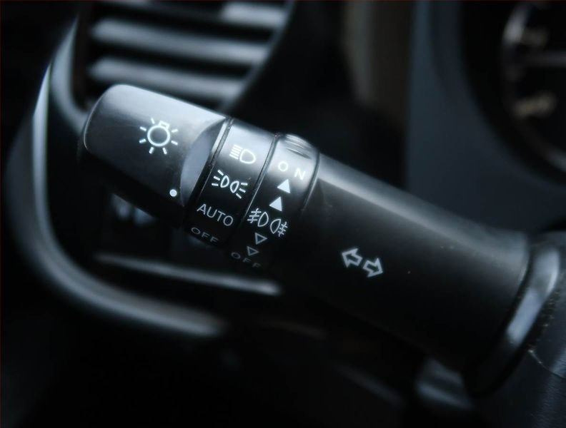 Mitsubishi Outlander (2014) 2.2 DI-D, 4X4, Navi, Tempomat - fotka 16 z 19