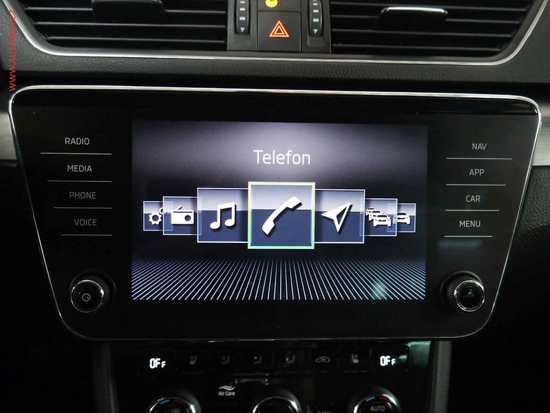 Škoda Superb (2018) 2.0 TDi 4x4, DSG, navi, bixen - fotka 15 z 22