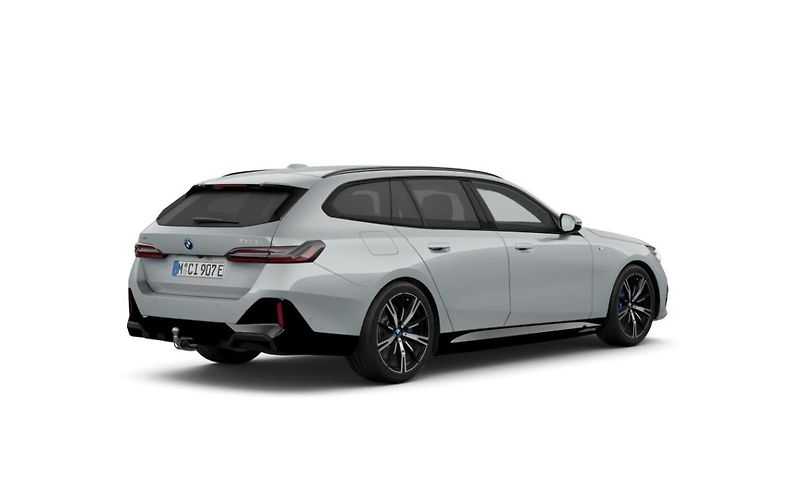 BMW Řada 5 530e xDrive Touring - fotka 4 z 4
