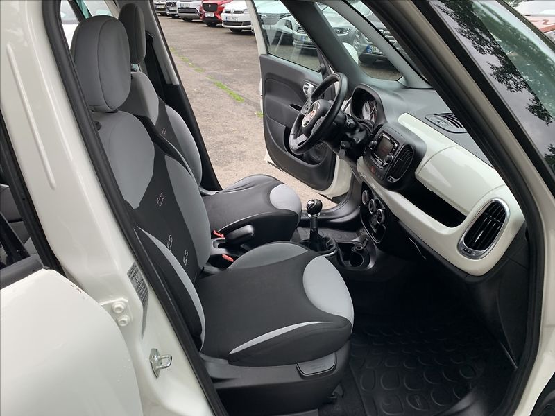 Fiat 500L 1,6 JTD,ČR - fotka 14 z 17