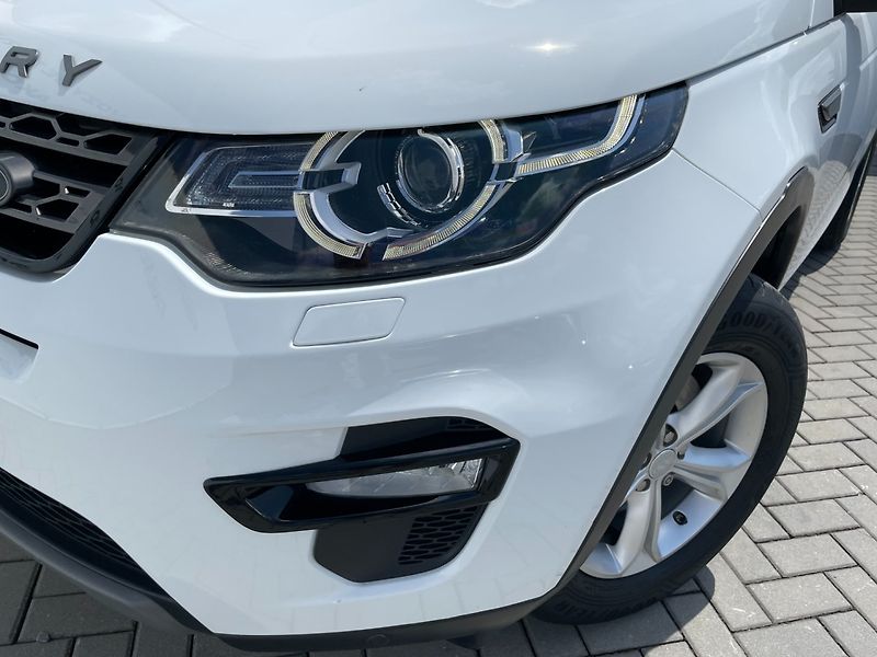 Land Rover Discovery Sport (2016) 2.0Td4 110kW 4x4 HSE - fotka 9 z 30