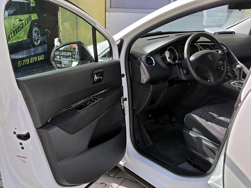 Peugeot 3008 HDi 120kW A/T *SERV.KNÍŽKA     - fotka 25 z 39