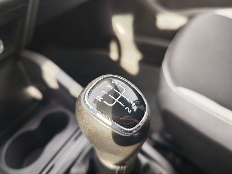 Škoda Fabia 1.4 TDi/66kW Ambition - fotka 19 z 25