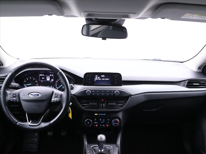 Ford Focus 1,0 EcoBoost 74kW CZ DPH - fotka 27 z 34