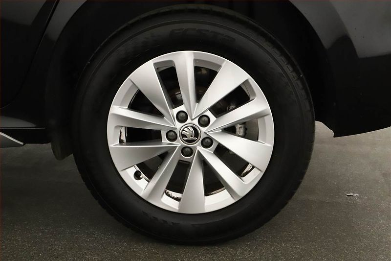 Škoda Kamiq (2023) Style 1.0 TSI - fotka 15 z 15