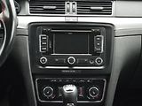 Škoda Superb (2013) 2.0 TDi 4x4, ČR, Bixen, navi - náhled 11