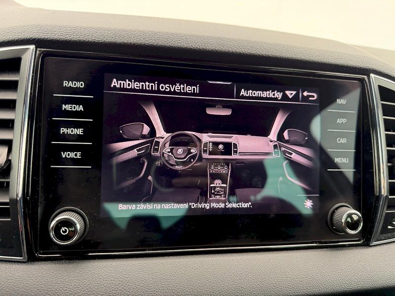 Škoda Karoq (2023) 1.5 TSI 110kW DSG Style Plus M - fotka 22 z 35