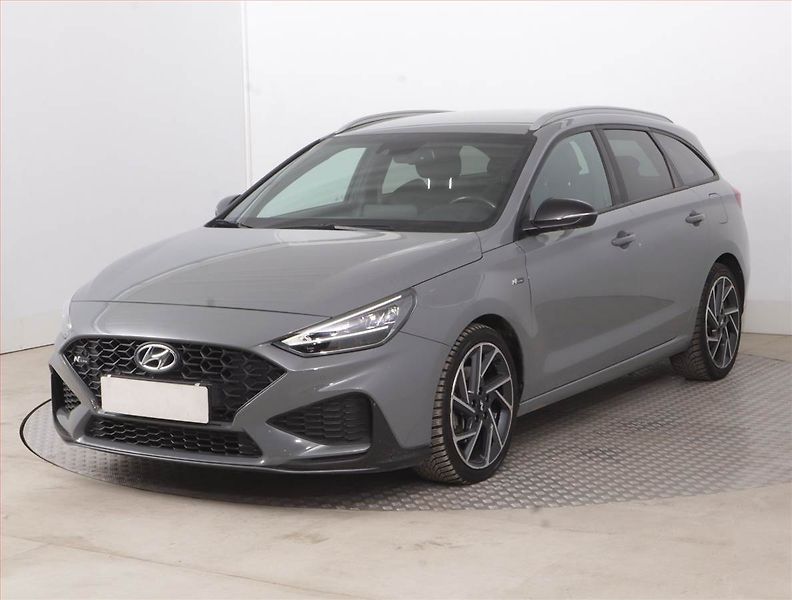 Hyundai i30 (2023) N-Line 1.5 T-GDI MHEV - fotka 2 z 17