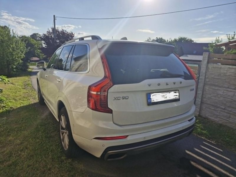 Volvo XC90 (2015) - fotka 4 z 15