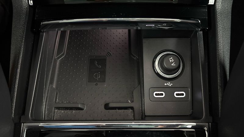 Škoda Karoq 1.5 TSI DSG Style - fotka 24 z 30