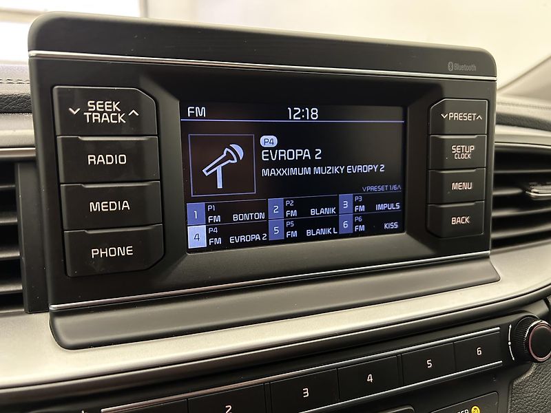 Kia Ceed 1.4 T-GDi TOP (2020) - fotka 12 z 22