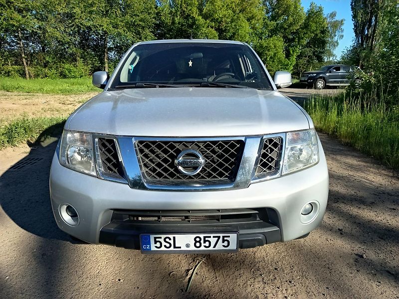 Nissan Navara (2010) - fotka 2 z 33
