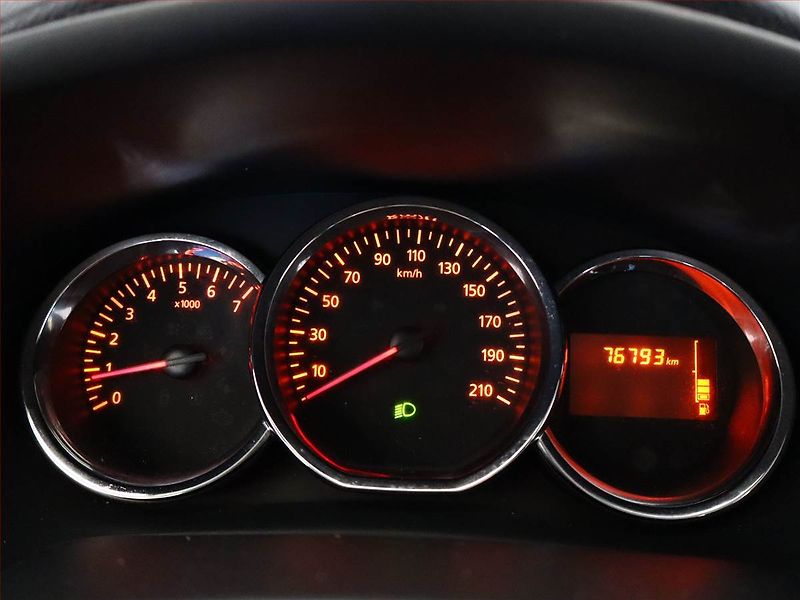 Dacia Sandero (2015) 1.2 16V, Park. senzory - fotka 8 z 10