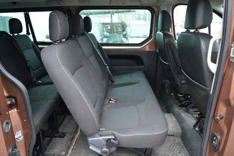 Renault Trafic (2017) PASSENGER 125 DCI ENERGY - fotka 32 z 34