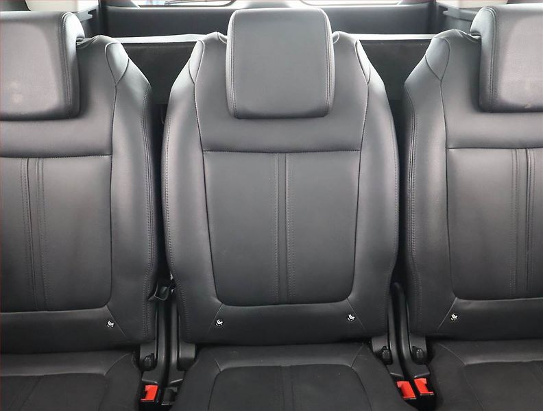 Peugeot 5008 (2012) Allure 1.6 HDi, Navi, Tempomat - fotka 10 z 22